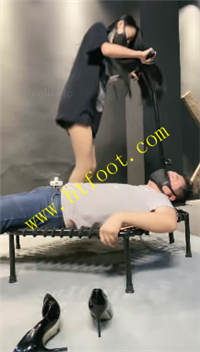 2u2xt2abp2w.jpg