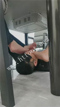 rzwm5ebhnvh.jpg