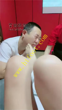 sx44j0rnjsx.jpg