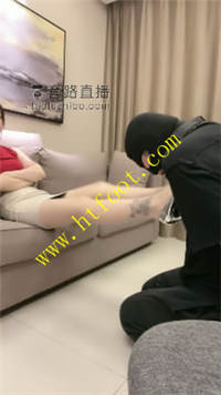 rt01tygxsaz.jpg