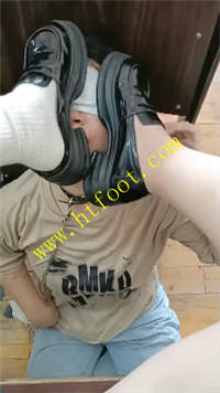 i1brso5tijk.jpg