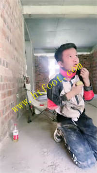 sr5yl2wbrko.jpg