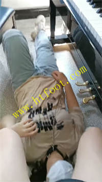 amp1avn4qfh.jpg