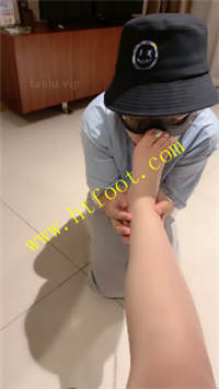 yom524dz5f3.jpg