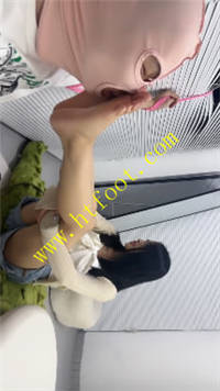 rjljz4u12cf.jpg