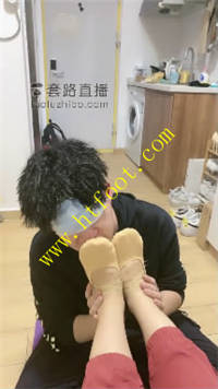 hr3pnhh02b5.jpg