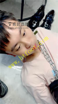 hs05xuqcb1s.jpg