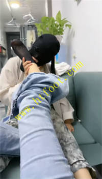 x01c3s2udrs.jpg