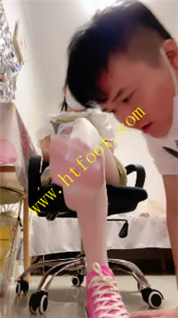 fzqqlxhkxxi.jpg