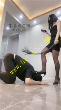 b0u1ggvfeom.jpg