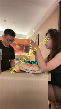 h50nloyhwwc.jpg