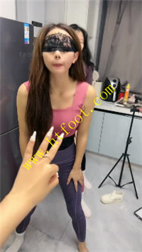 2q4bnu042l1.jpg