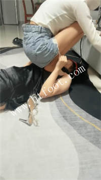 akzql5eaub0.jpg