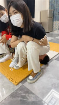 bclz5bhpfh0.jpg