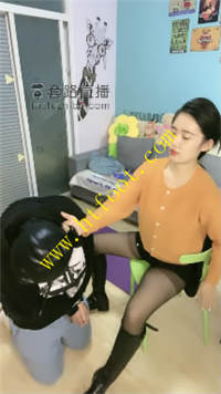 ul055xypy1d.jpg