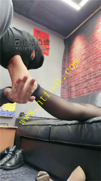 zx2bcws3th0.jpg