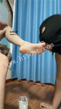 kcab1rz2ywy.jpg