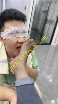30s2yeclzqt.jpg