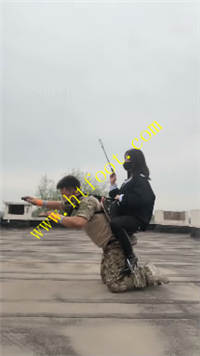 2hh2axmocge.jpg
