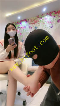 lf1knesdsh4.jpg