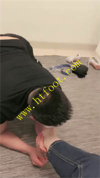 cwgyx2wroaf.jpg