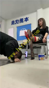 o4mnp1ctoax.jpg