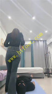tc44vsb13j4.jpg