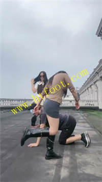romp32ikc1q.jpg