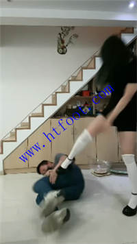 0kcbud1mpi4.jpg