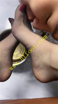 dwuk5p0pixq.jpg