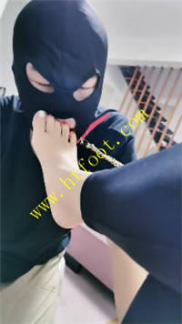 gj14oshkmw4.jpg