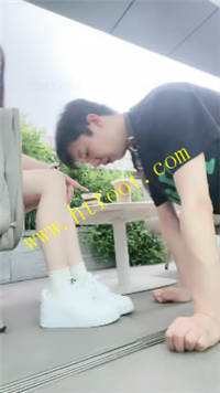 2feod4zg0xt.jpg