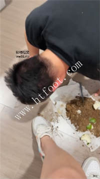 110qc0bzvs3.jpg