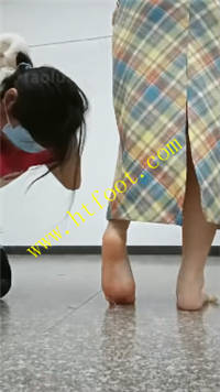 y04acrqr1zr.jpg