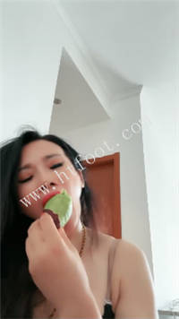 hxl1aktmtpc.jpg