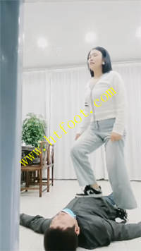 ybukwbg4suk.jpg