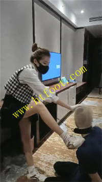 1mc1motytv1.jpg