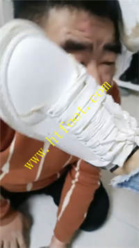 uqrr1g1llqo.jpg