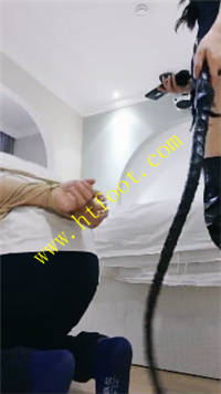 hremi0wwfzf.jpg