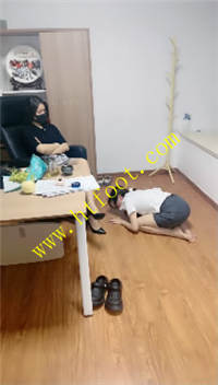 fgdqi54fwbc.jpg