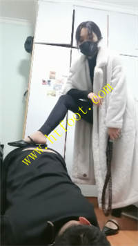 m4uguhg4bbo.jpg