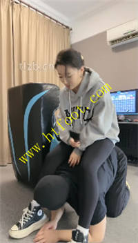 1xwgcxkaunv.jpg