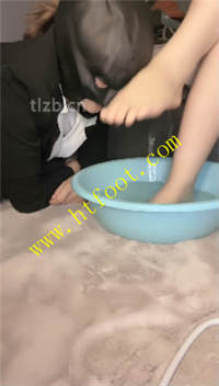 cflwerxnpau.jpg