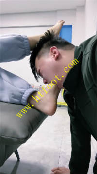 qs4uc55dve2.jpg