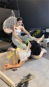 ll5pxlqteo0.jpg