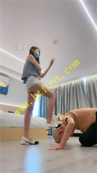 qwrhtphvmv5.jpg