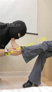 r5i2vktan5t.jpg
