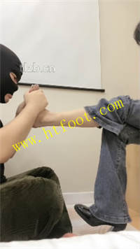 2snf4la4kx2.jpg
