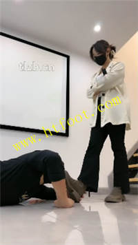 j0laaclhank.jpg