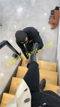 x24eomk3ahc.jpg